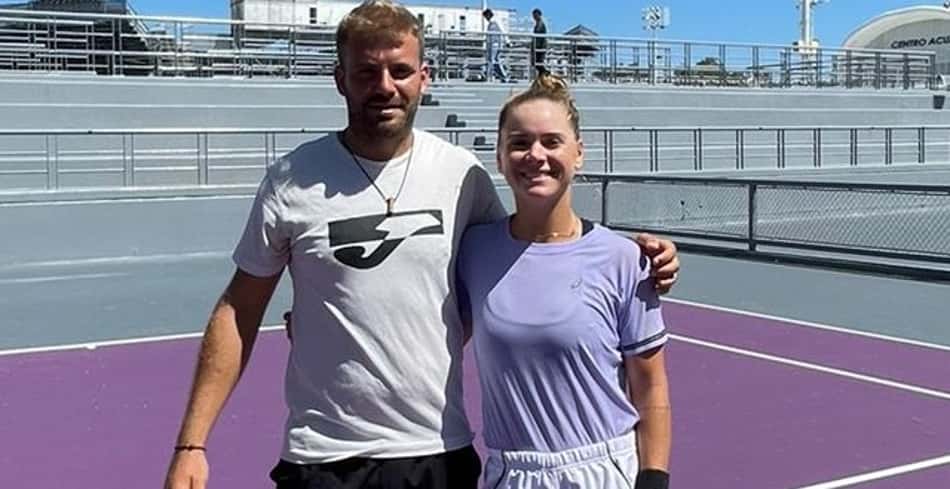 Laura Pigossi com treinador em Guadalajara