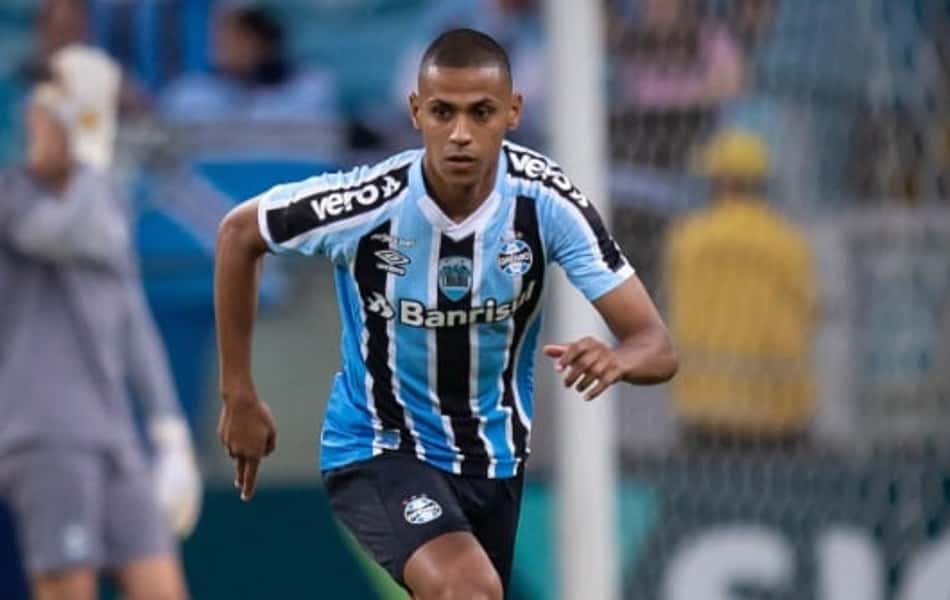 Bruno Alves revela o desejo de continuar no Grêmio