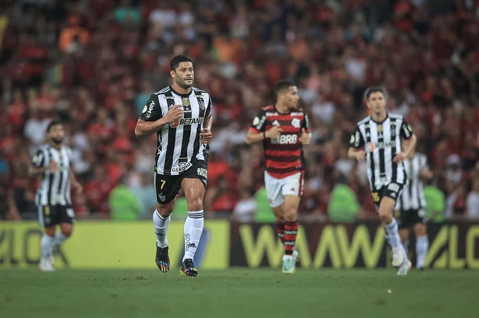 Nas redes sociais, Hulk, do Atlético-MG, dispara contra arbitragem: 'Pelo amor de Deus'