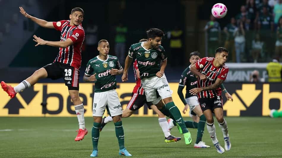 O Palmeiras queria, mas não conseguiu estabelecer a marca histórica em clássicos paulistas, no Brasileirão