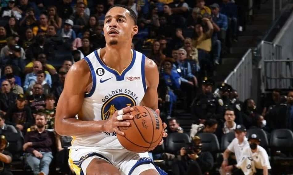 Técnico do Warriors critica defesa de Jordan Poole: "Descuidado"