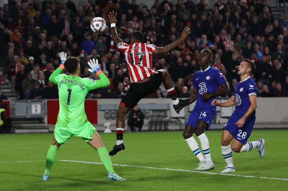 Goleiros brilham, e Brentford e Chelsea ficam no empate pela Premier League