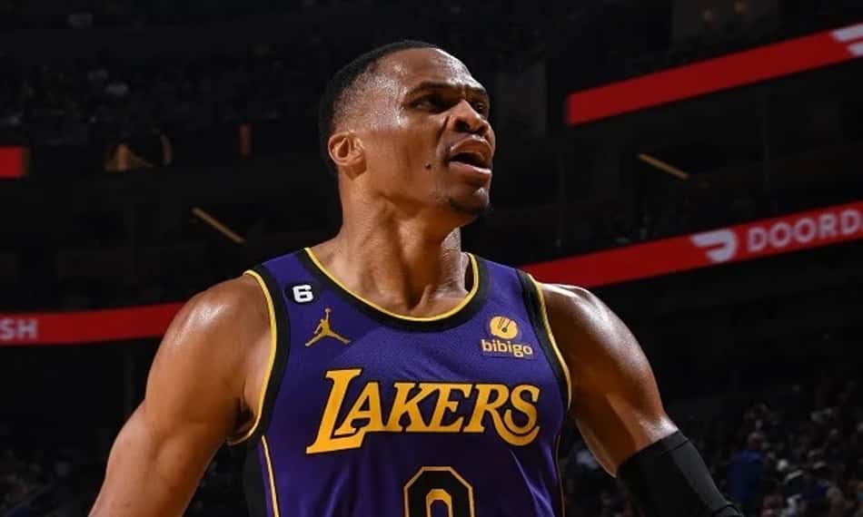 Na reserva, Lakers pode descartar troca de Russell Westbrook