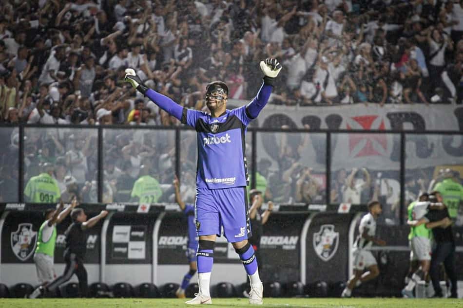 Goleiro do Vasco tem negociação avançada com clube brasileiro
