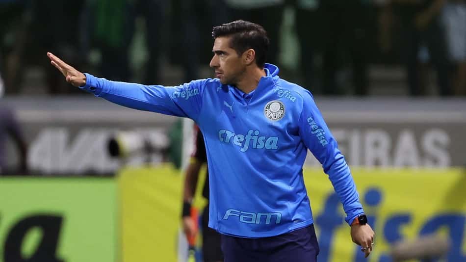 Abel minimiza ansiedade e prega respeito: 'Um jogo de cada vez'
