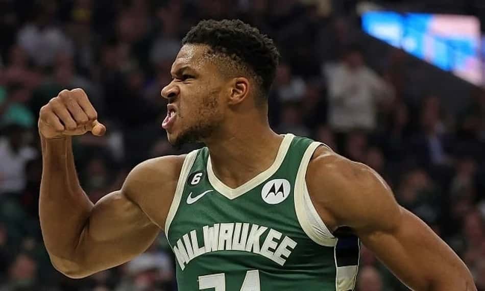 Giannis Antetokounmpo "amassa" o Rockets! Confira os destaques da NBA (23/10)
