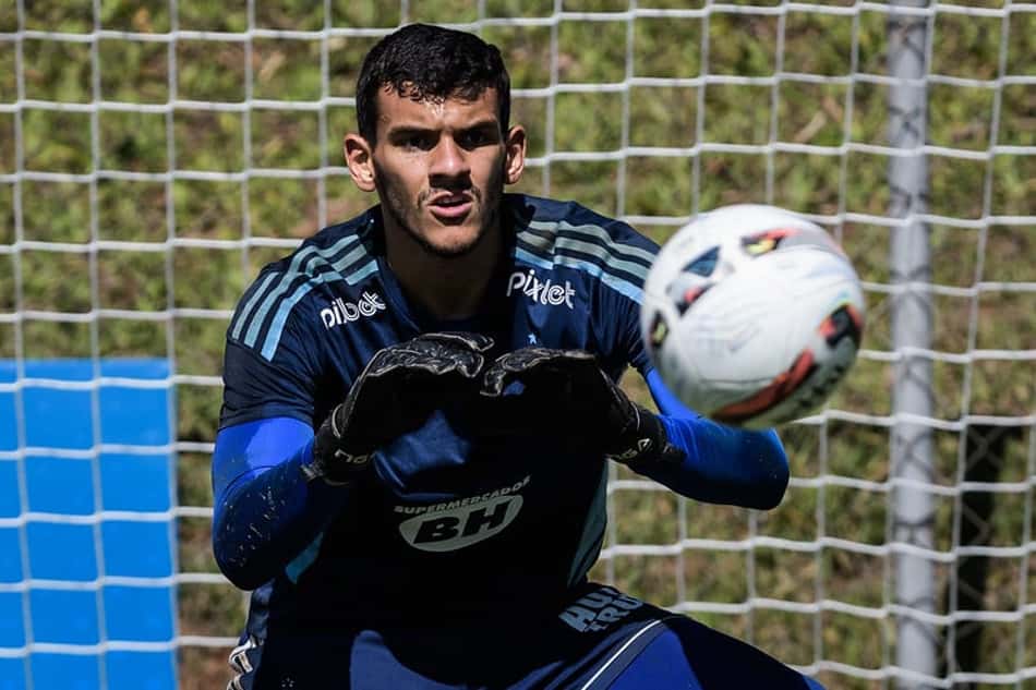 Cruzeiro rescinde com atacante e busca empréstimo para Gabriel Mesquita