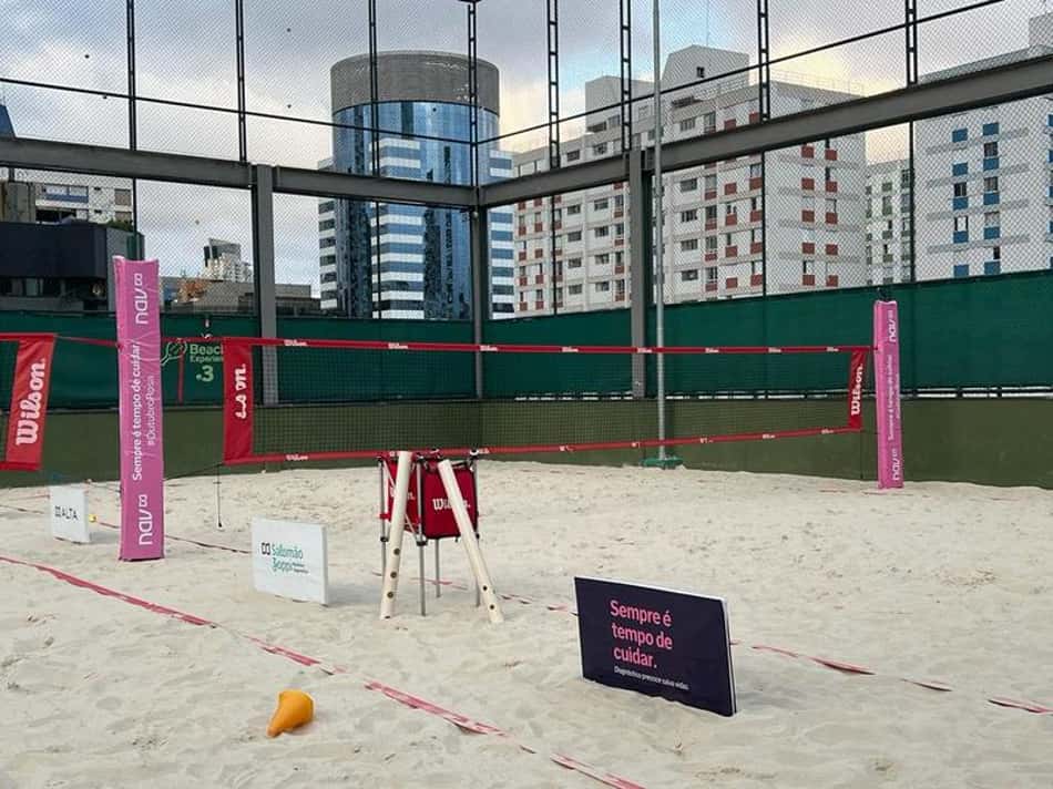 Torneio de Beach Tennis faz campanha de conscientização sobre o Outubro Rosa