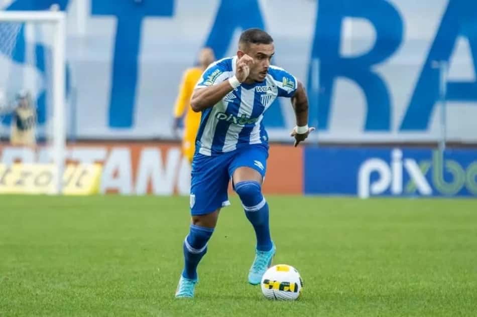 Cruzeiro encaminha empréstimo de William Pottker ao Coritiba