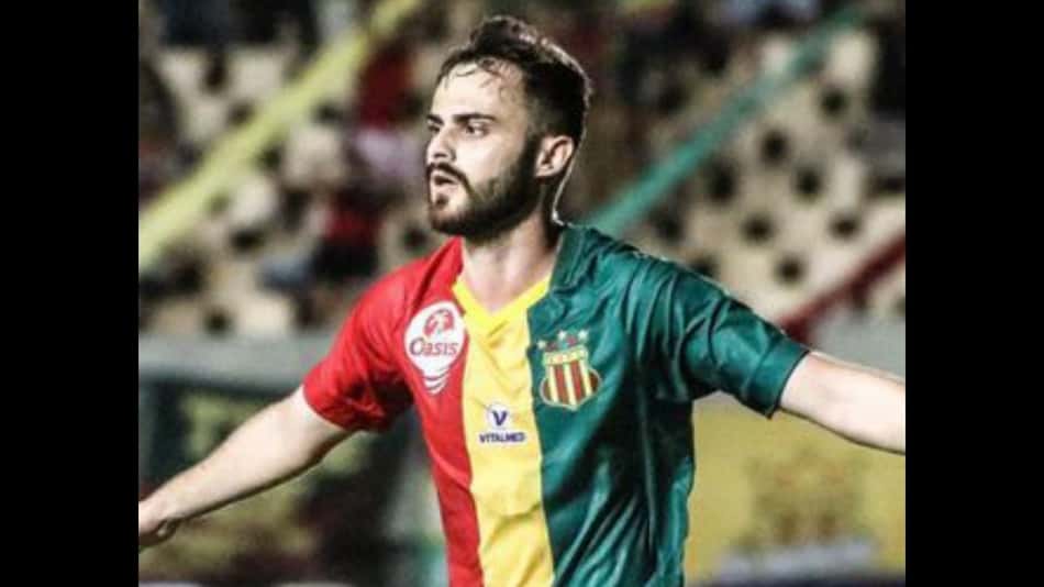 Gabriel Poveda, artilheiro da Série B, está livre no mercado após deixar o Sampaio Corrêa