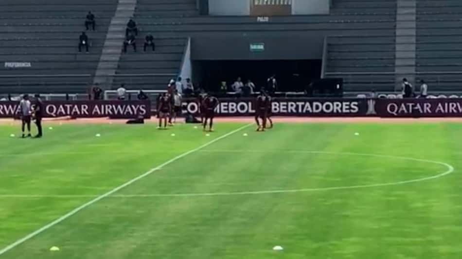 Ainda sem Cirino no campo, Athletico faz primeiro treino em Guayaquil visando final da Libertadores