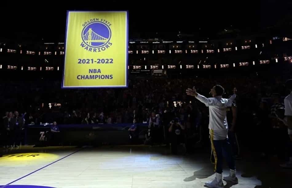 Warriors é a franquia mais valiosa da NBA