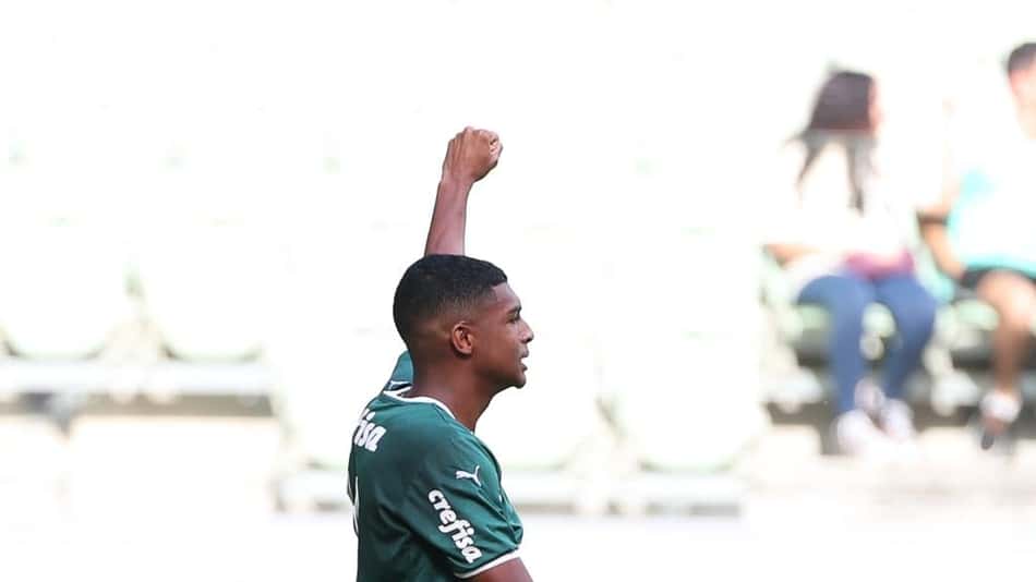 Palmeiras goleia Athletico-PR e sai na frente por vaga na final do Brasileiro Sub-17