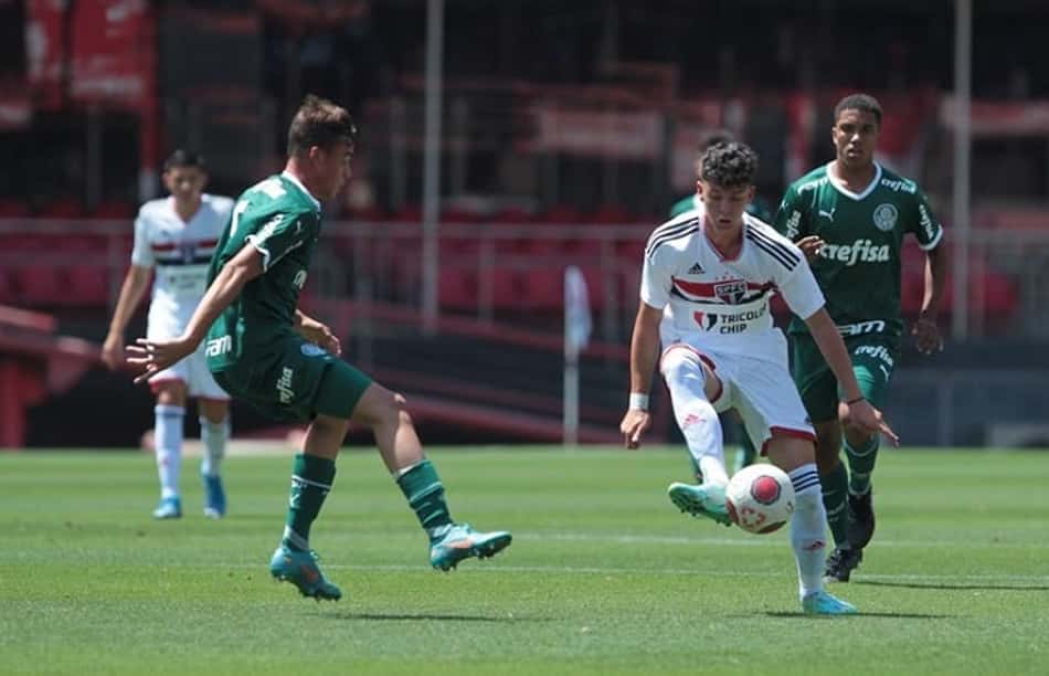 Palmeiras bate o São Paulo e abre vantagem na final do Paulista sub-15