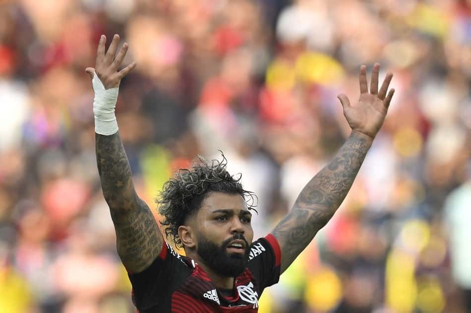 Gabigol decide mais uma Libertadores pelo Flamengo e fica a poucos passos de Zico