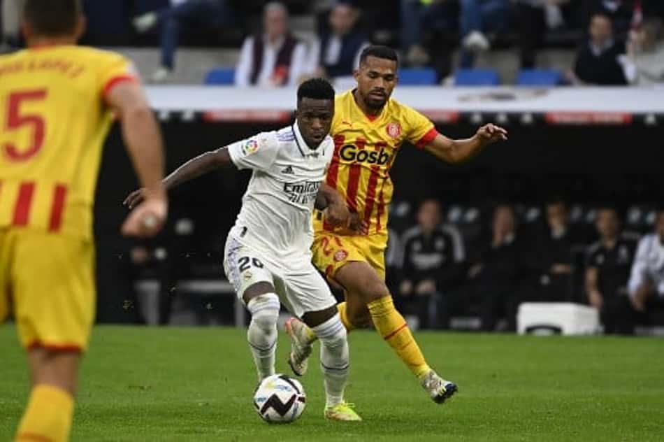 Vini Jr marca, mas Real Madrid fica no empate com o Girona pela La Liga