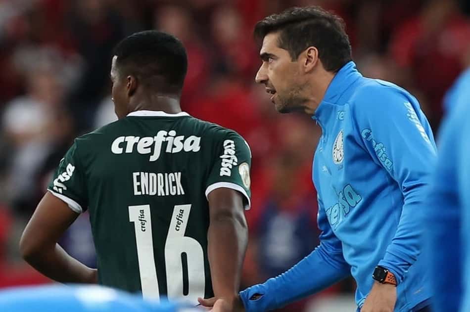 Palmeiras pode promover primeiros testes para 2023 em jogo contra o Cuiabá pelo Brasileirão