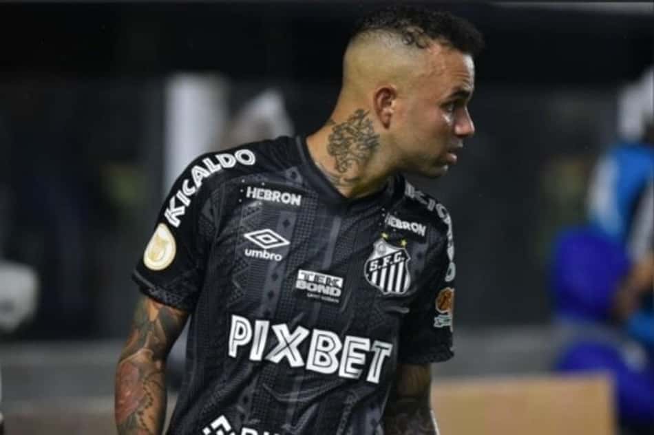 Oito jogos e pouco brilho: chega ao fim a passagem de Luan pelo Santos