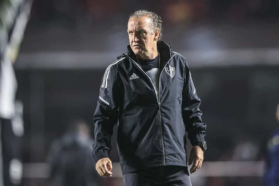 Atlético-MG terá reunião de cúpula para decidir novo técnico; Cuca deve sair