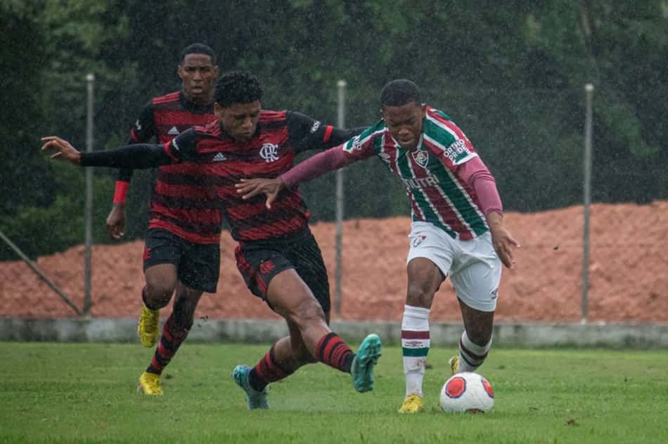 Flamengo vence o Fluminense e avança à final do Carioca Sub-17