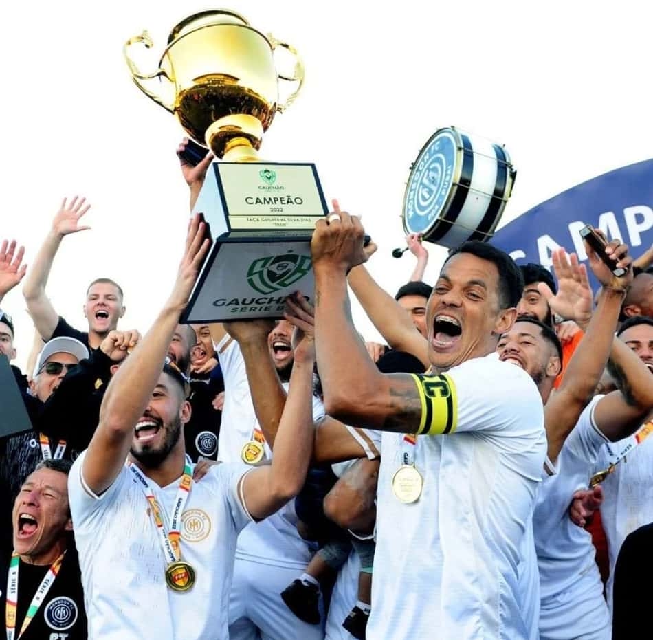 Monsoon FC celebra 'ano perfeito' após acesso e mira novos feitos