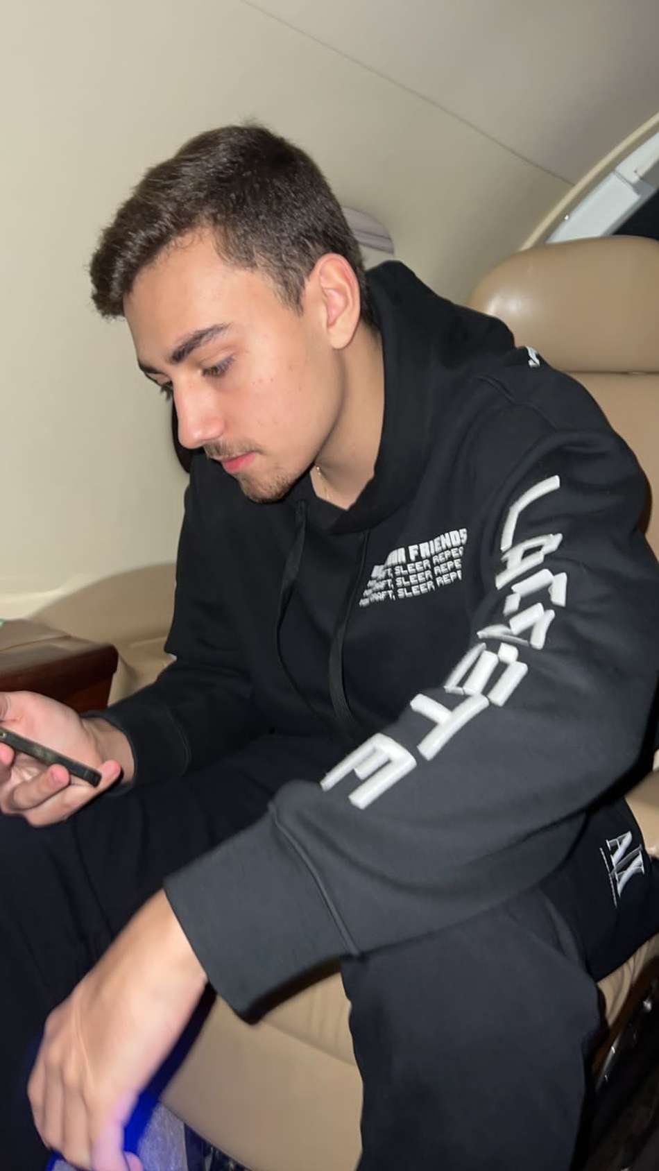 Jovem João Pedro pretende viajar ao Qatar para cobrir Copa do Mundo