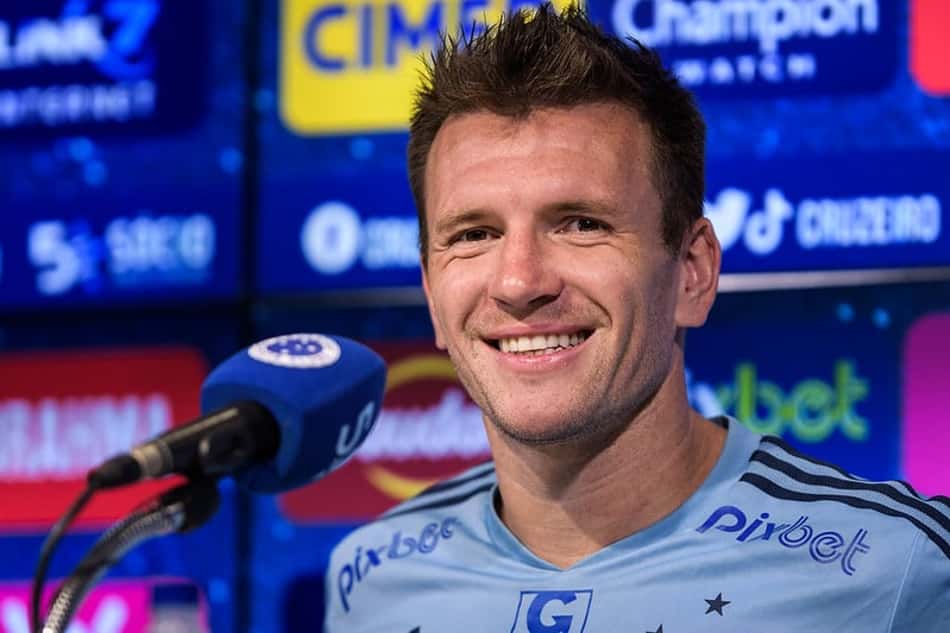 Brock elogia Pezzolano e comenta reviravolta no Cruzeiro de Ronaldo: 'Diferente de tudo'