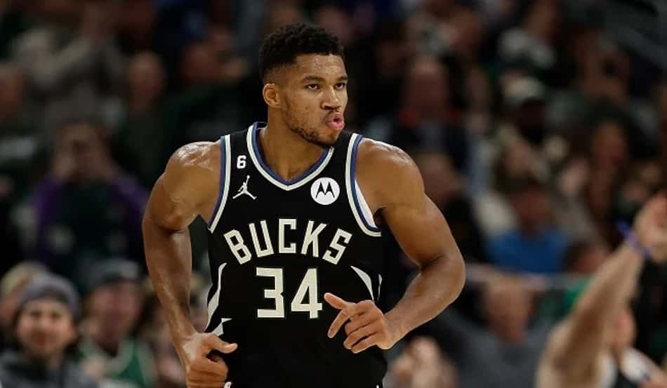 Giannis Antetokounmpo lidera corrida para MVP da NBA