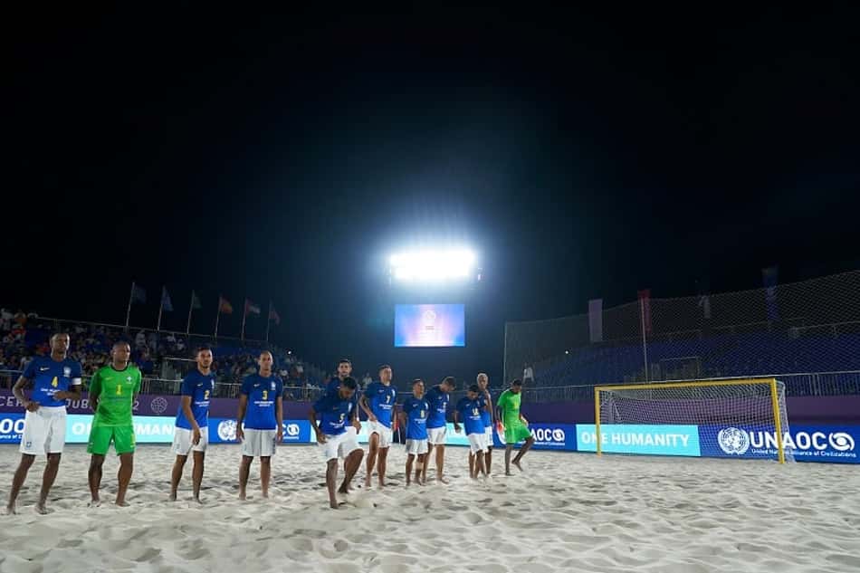 Brasil sofre, mas vence o Paraguai de virada e vai à final do Intercontinental de Futebol de Areia