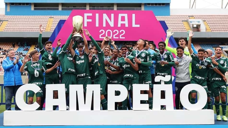 Palmeiras bate o São Paulo nos pênaltis e é campeão do Paulistão sub-15