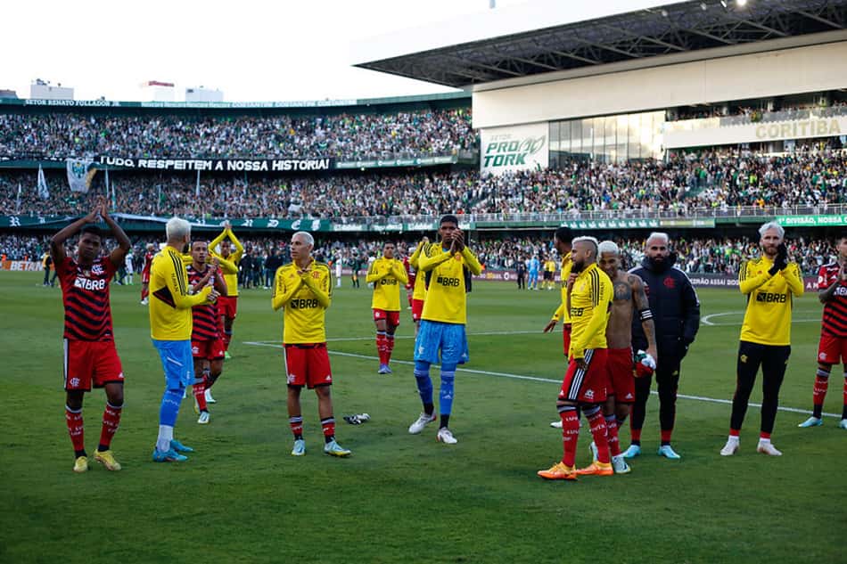 Flamengo deixa derrotas de lado e usa reta final do Brasileirão como laboratório para 2023