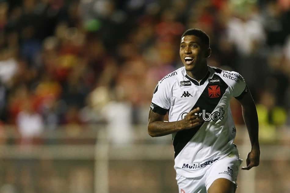 Vasco tem lista de jogadores com contrato terminando nesta quarta-feira