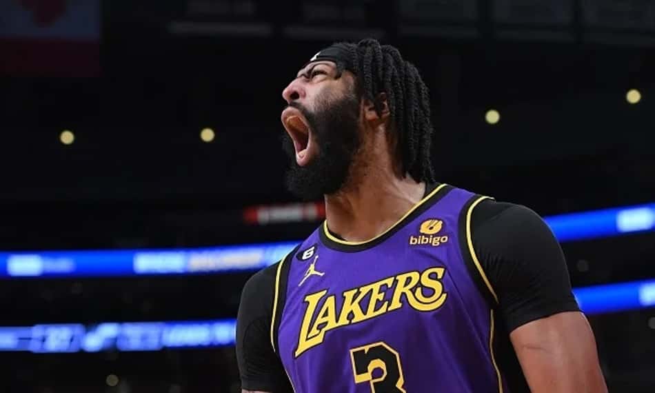 Anthony Davis iguala marca de Shaq em sequência de vitórias do Lakers