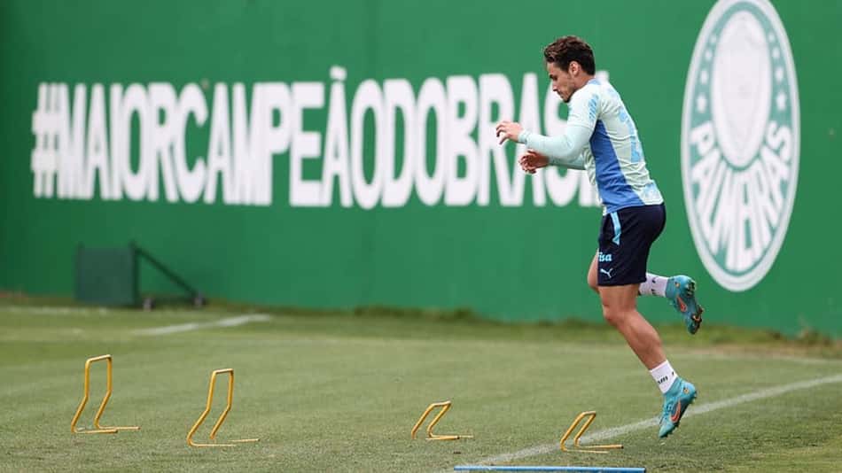 Após empate, Palmeiras realiza treino técnico em manhã de surpresas na Academia de Futebol