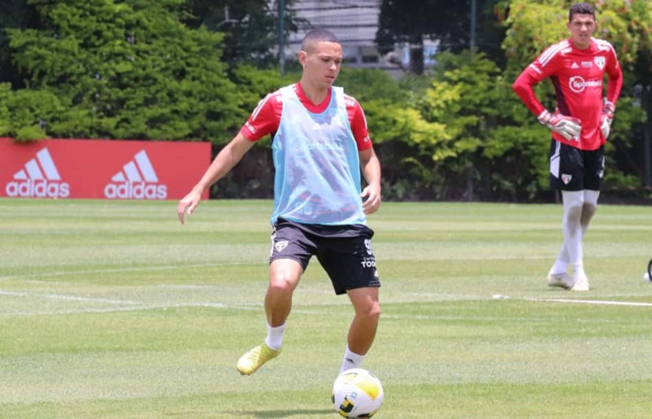 São Paulo encerra preparação para enfrentar o Internacional com evolução de lesionados