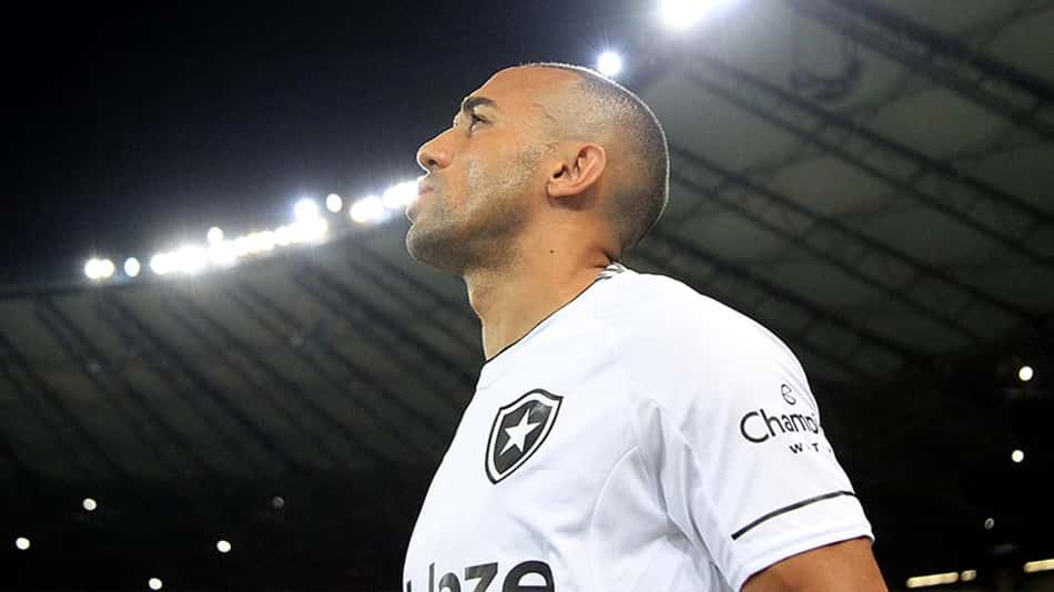 Marçal lamenta ausência do Botafogo na Libertadores e exalta Jeffinho