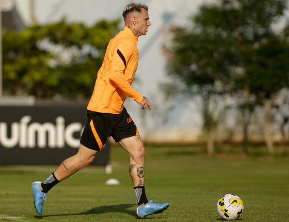 Em busca de marca individual, Róger Guedes prega foco ao Corinthians na reta final do Brasileirão