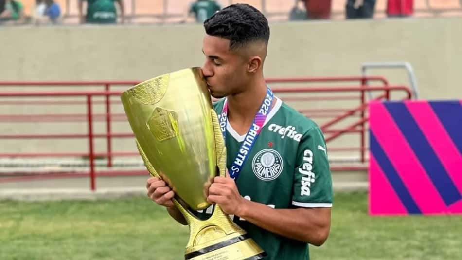 David Kauã celebra primeiro título pelo Palmeiras e projeta semifinal do Brasileiro Sub-17: 'Nada ganho'