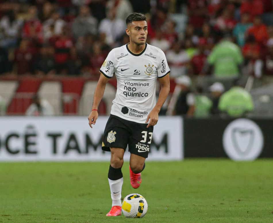 Questionado após derrota, Fausto Vera responde se Corinthians é 'mal treinado'