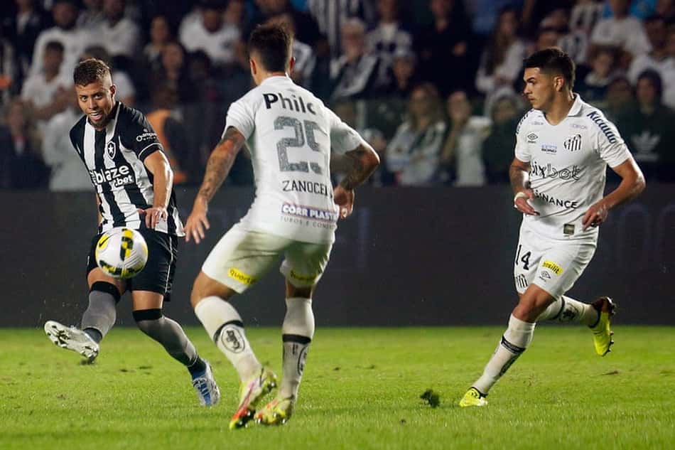 Botafogo não vence Santos há sete jogos e busca quebrar escrita em momento decisivo no Brasileirão