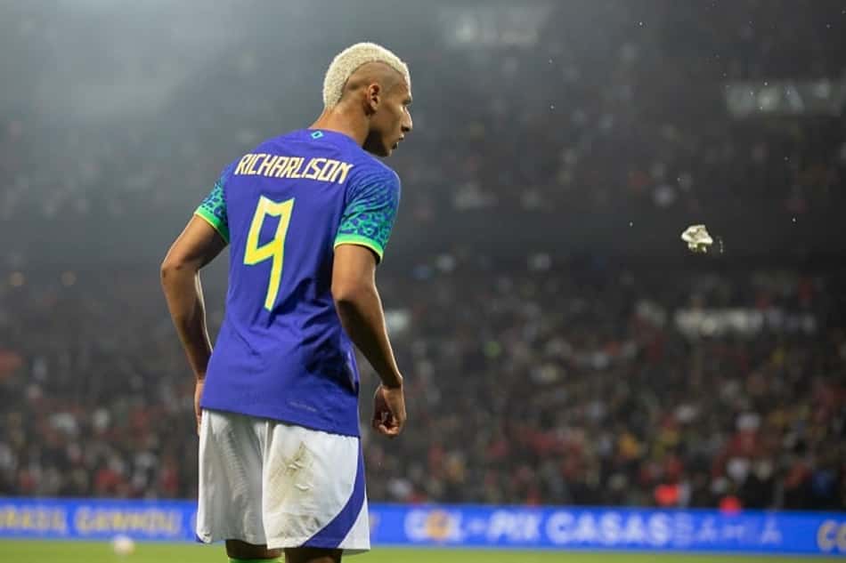 Richarlison promete recriar cabelo cascão de Ronaldo em caso de título da Seleção na Copa do Mundo