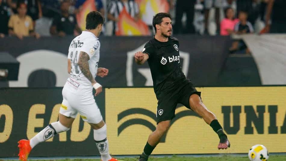 Botafogo terá desfalque de volante na partida contra o Athletico-PR