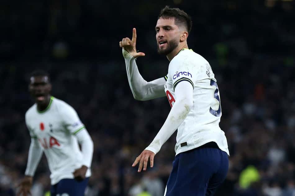 Bentancur decide, Tottenham vira no fim e vence Leeds United em casa pela Premier League