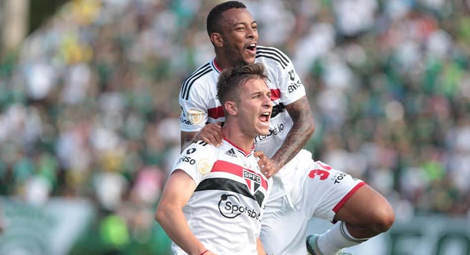 Só a fé não bastou: São Paulo goleia Goiás, mas perde vaga na Libertadores com resultados