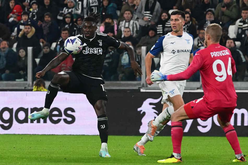 Moise Kean deixa dois, e Juventus vence confronto direto com a Lazio pelo Italiano