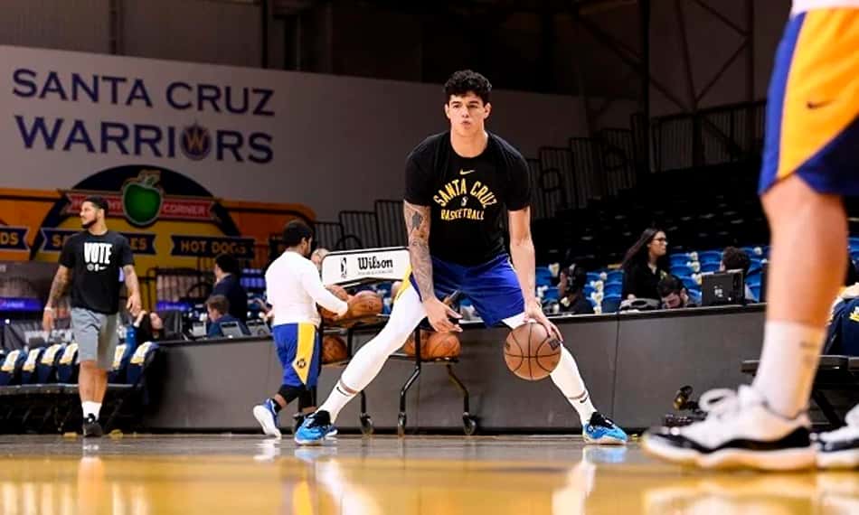 Gui Santos vai bem no primeiro jogo como titular na G League