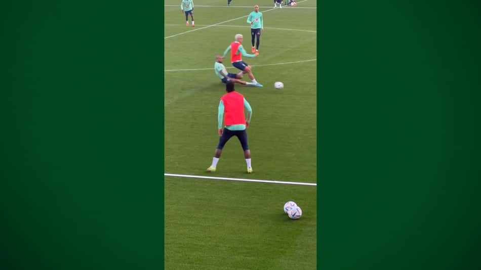 Mauro Beting detona Dani Alves após entrada em Pedro e jornalistas rebatem colega