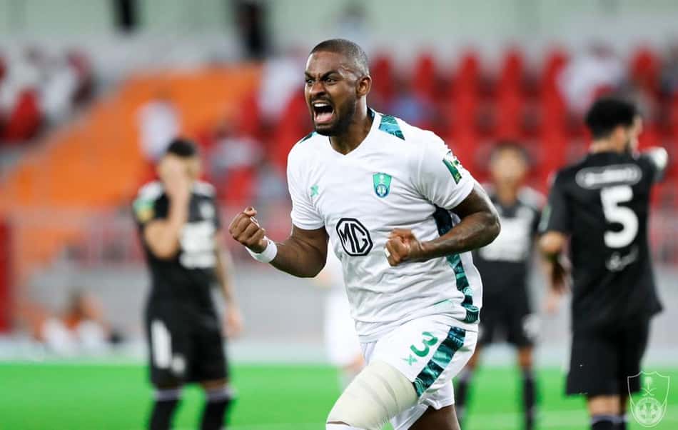 Dankler se diz um zagueiro mais completo após experiências internacionais