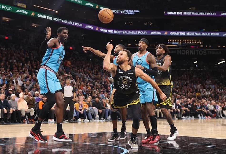 Stephen Curry faz 50, mas Suns bate Warriors