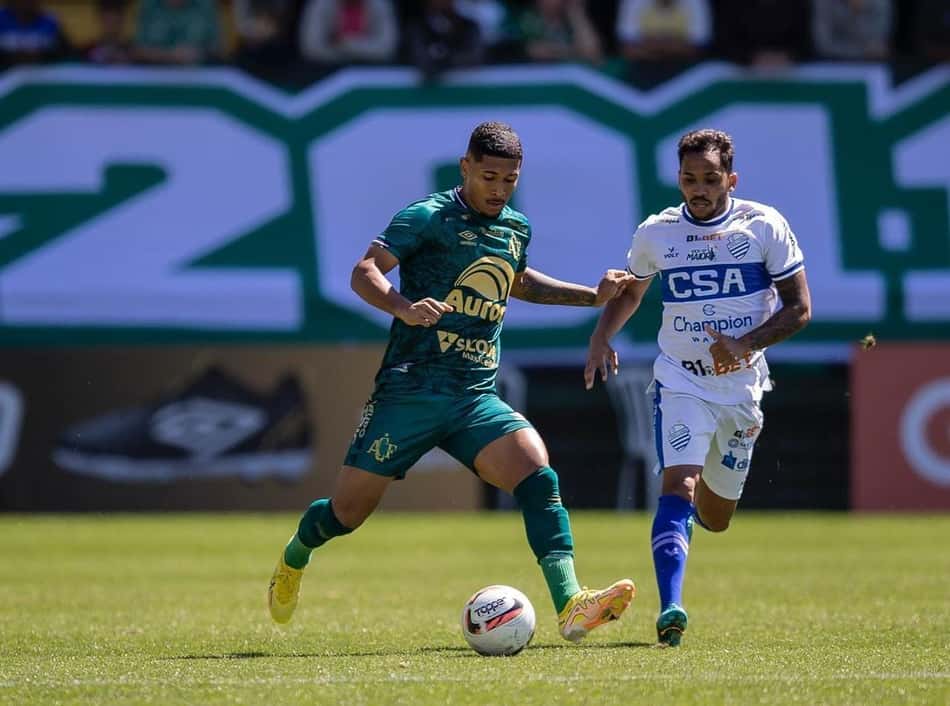 Cruzeiro faz consulta por lateral-esquerdo Fernando, da Chapeconse
